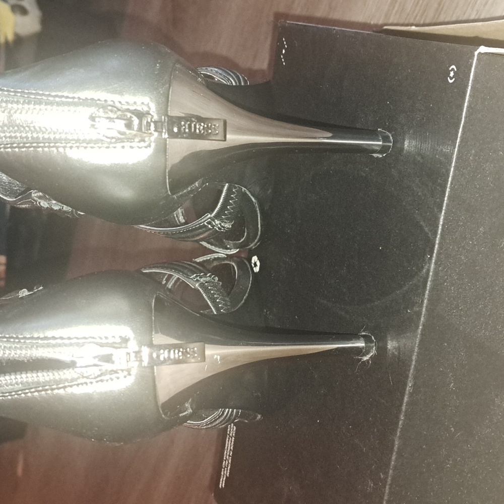 GUESS SANDALS - Picture 3 of 9